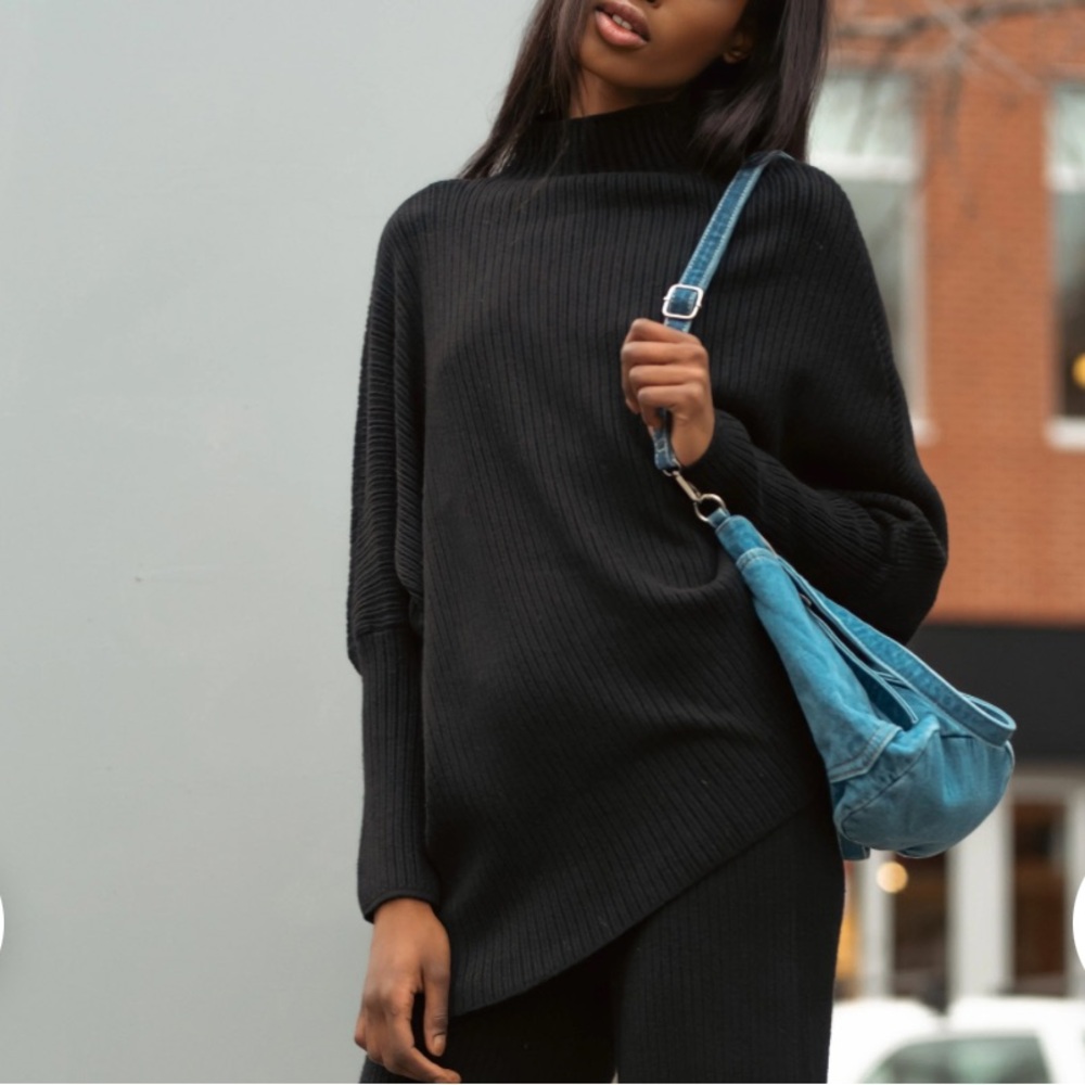 Like new - KATE HEWKO Wool Blend Mock Neck Sweater